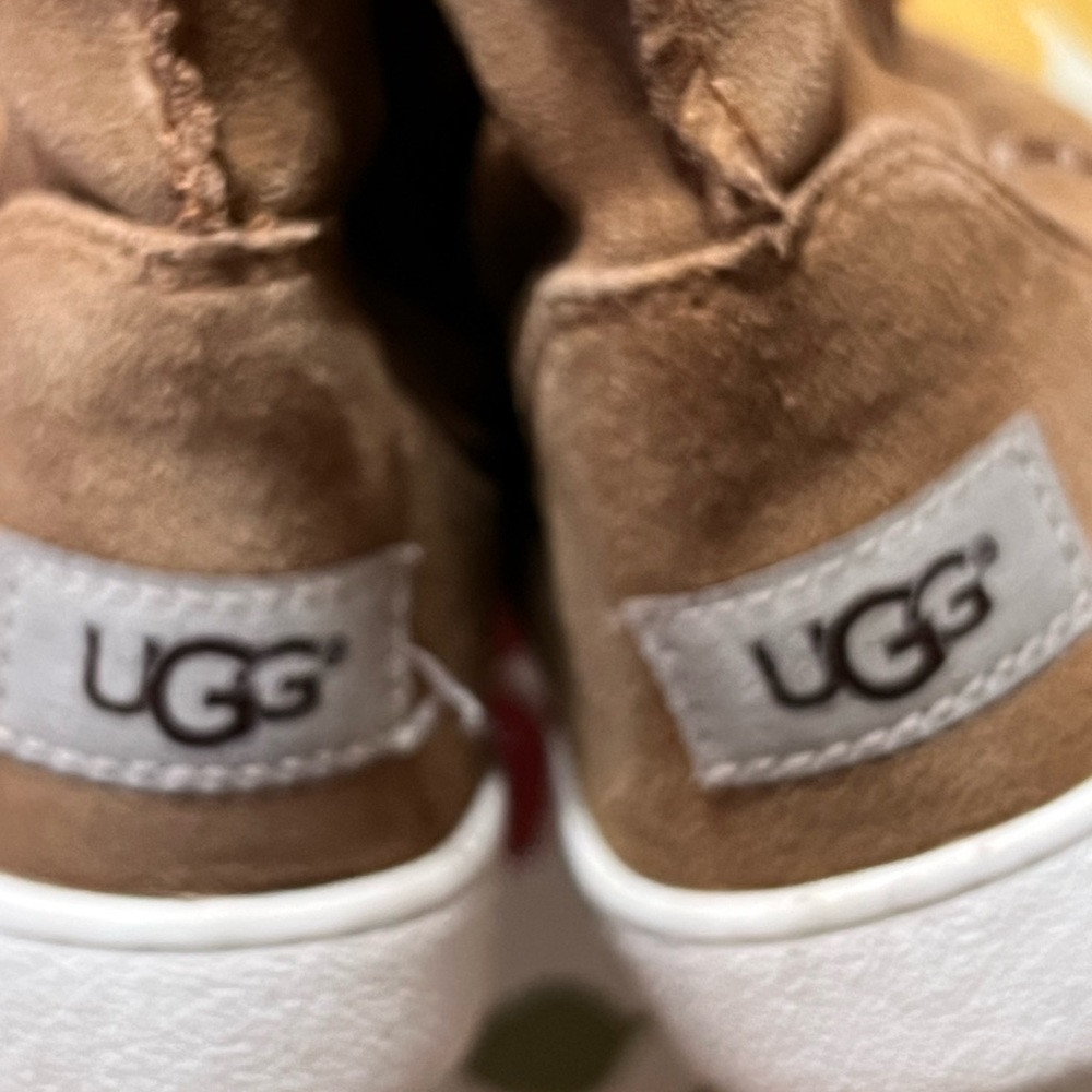 UGG‎ Mika Classic Winter Sneaker Boots Womens Size 7 EU 38 Brown Suede Sheepskin - Picture 4 of 7